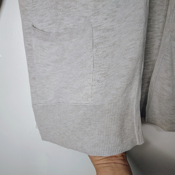 Madewell women's open front cardigan, lightweight,cotton blend,size L, pockets. - Picture 9 of 16